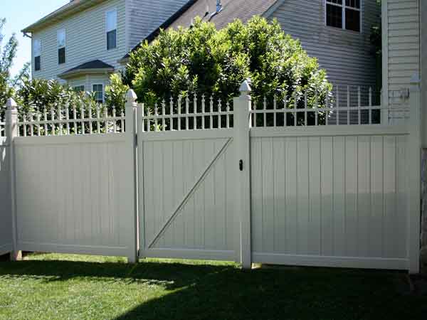 Loudon vinyl fencing