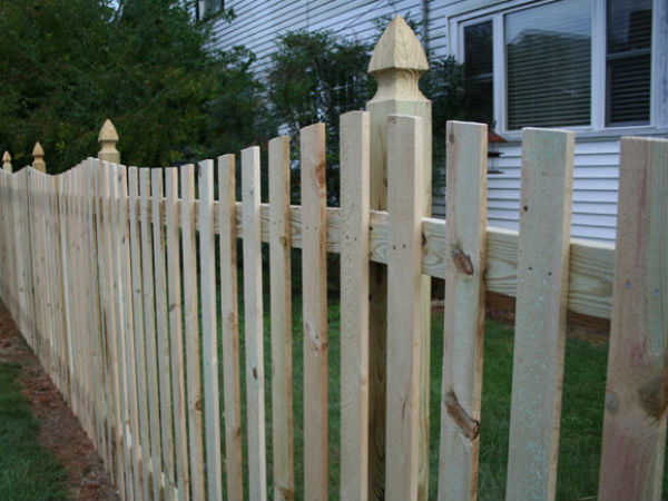 Windsor Natural Wood Picket Fence