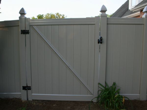 Classic Vinyl Adobe Privacy Gate Knoxville Tennessee