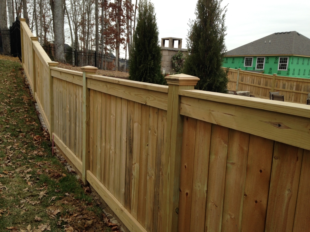 Knoxville Custom Wood Fence – Bryant Fence Company